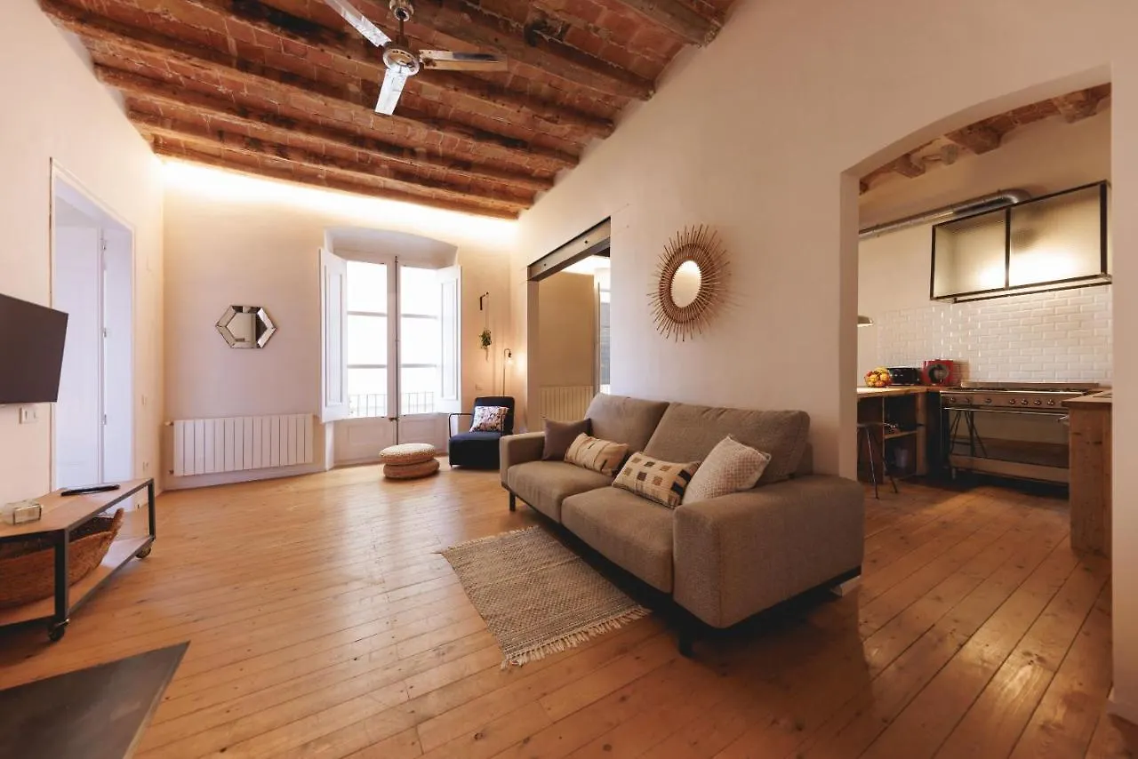 Bravissimo Carrer Nou, Cosy 2-Bedroom Apartment Gerona 0*,  España
